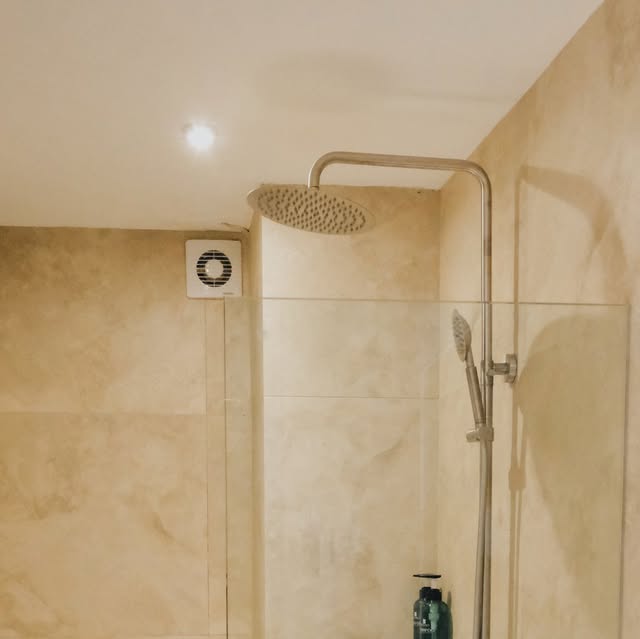 Comfort Suite room detail